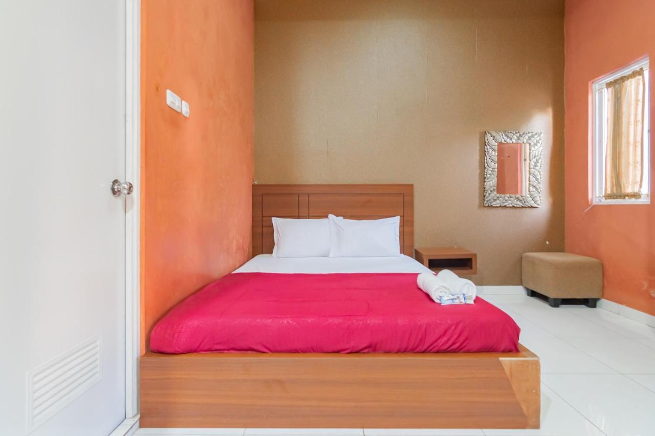 Hotel Markoni Pamanukan Mitra Reddoorz Pamanukan Hilir Exterior photo