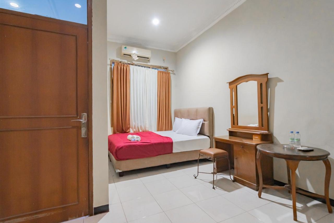 Hotel Markoni Pamanukan Mitra Reddoorz Pamanukan Hilir Exterior photo