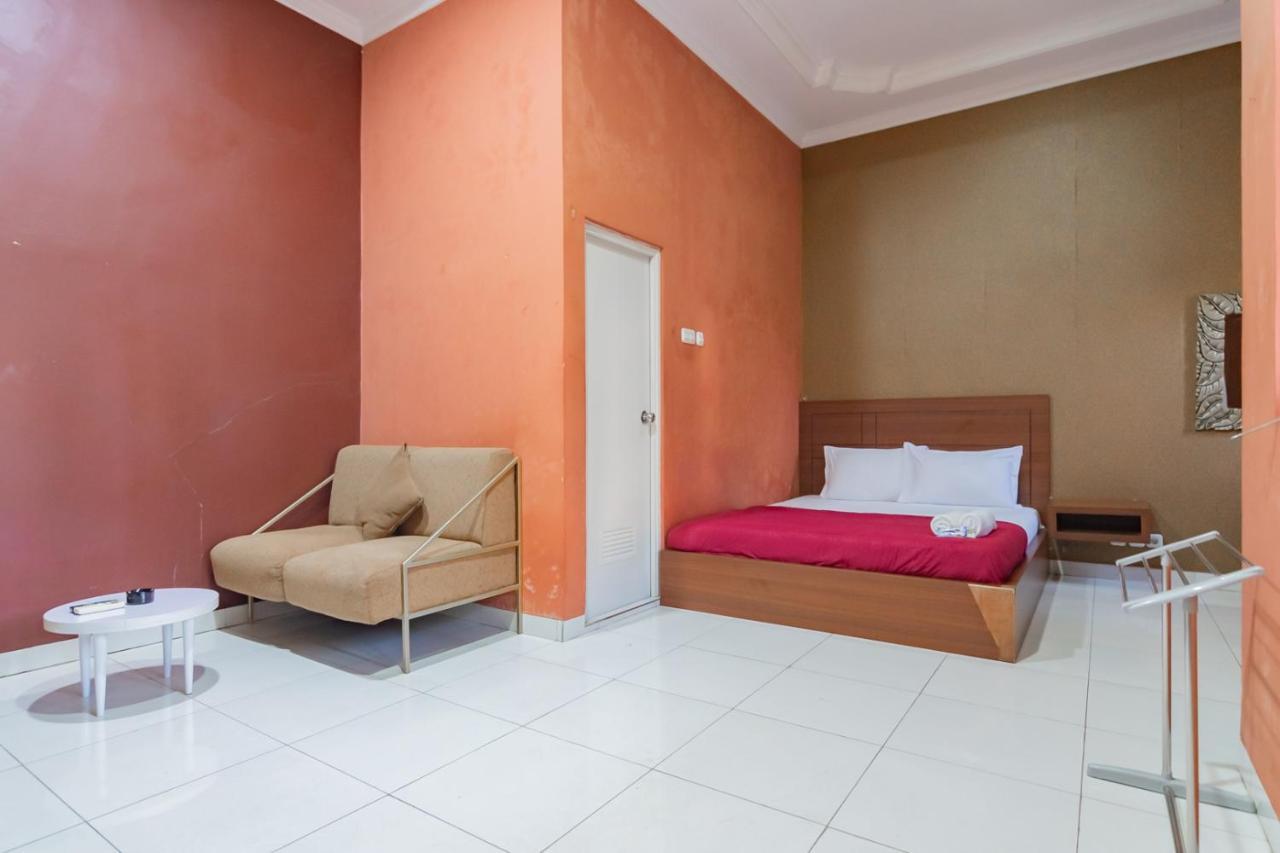 Hotel Markoni Pamanukan Mitra Reddoorz Pamanukan Hilir Exterior photo